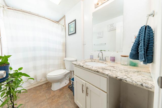 1209 W 6th, Hanford, CA 93230