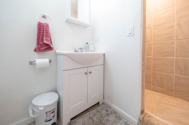 1209 W 6th, Hanford, CA 93230