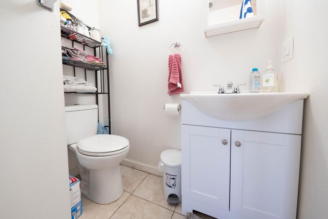 1209 W 6th, Hanford, CA 93230