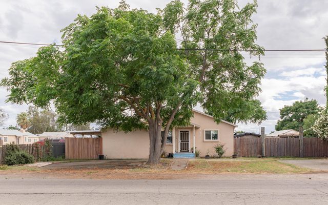 1209 W 6th, Hanford, CA 93230