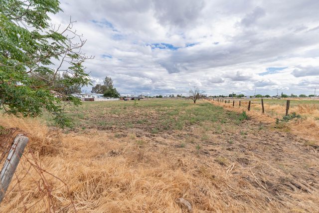 1209 W 6th, Hanford, CA 93230