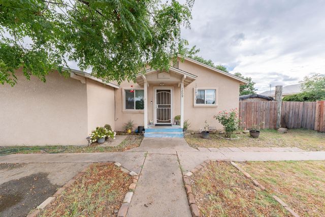 1209 W 6th, Hanford, CA 93230