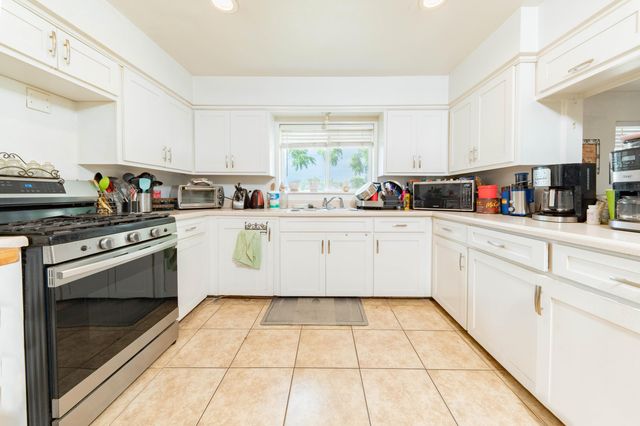 1209 W 6th, Hanford, CA 93230