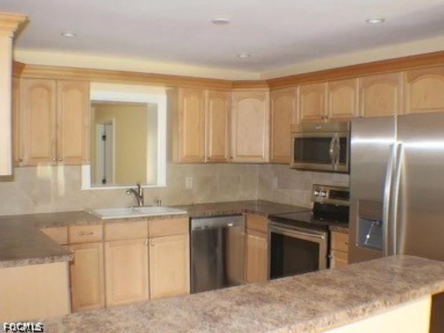 13308 2nd ST, Fort Myers, FL 33905