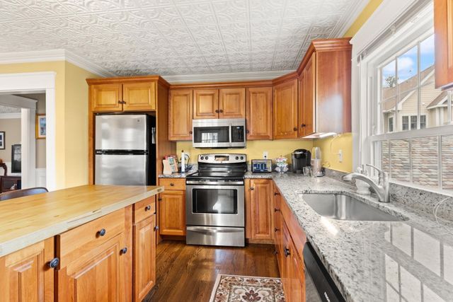 160 Daniel Webster Hwy 160, Nashua, NH 03060