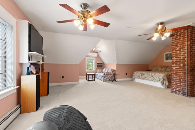 160 Daniel Webster Hwy 160, Nashua, NH 03060