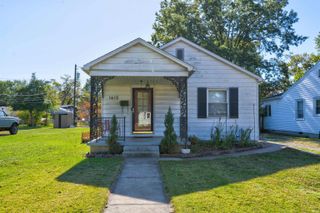 1615 Ravenswood Drive, Evansville, IN 47714