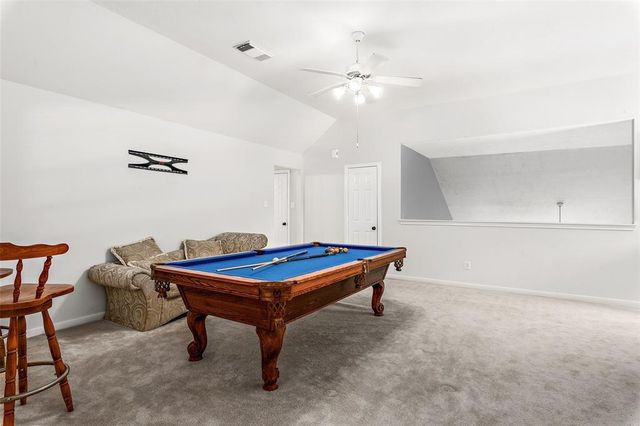 2 Hollow Glen Place, The Woodlands, TX 77385