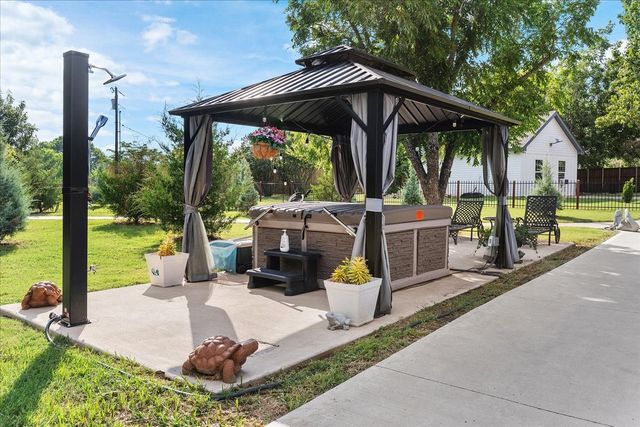 3706 Castle Drive, Rowlett, TX 75089