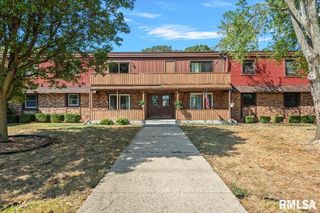 2071 W Monroe St Apt 1, Springfield, IL 62704