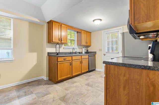2220 REED ROAD, Center Point, AL 35215