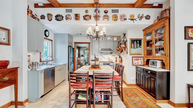 42 Palm Square, Delray Beach, FL 33483
