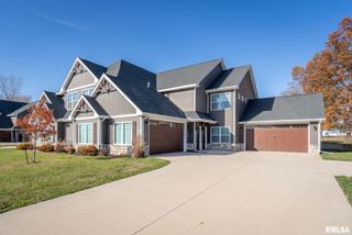 2934 SHANES Way, Bettendorf, IA 52722