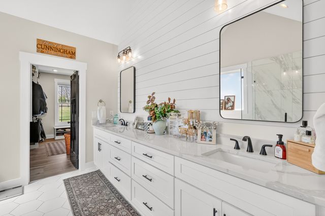 4110 Chicken Rd, Lebanon, TN 37090