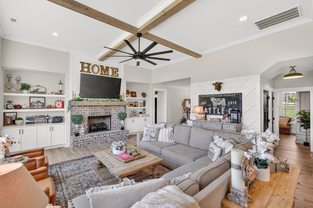 4110 Chicken Rd, Lebanon, TN 37090