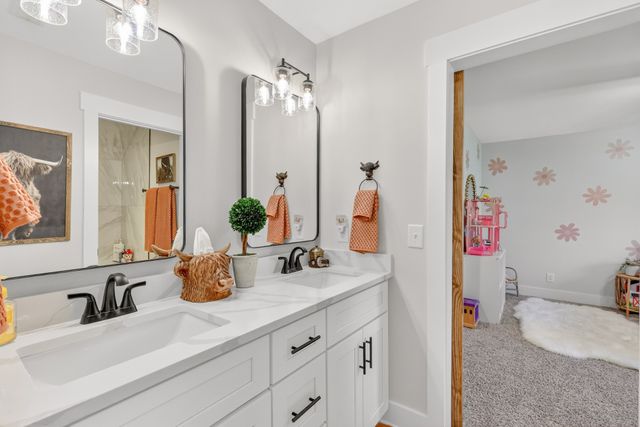 4110 Chicken Rd, Lebanon, TN 37090