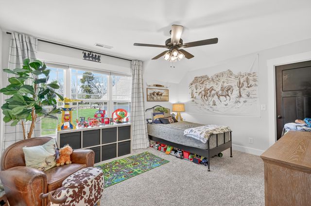 4110 Chicken Rd, Lebanon, TN 37090