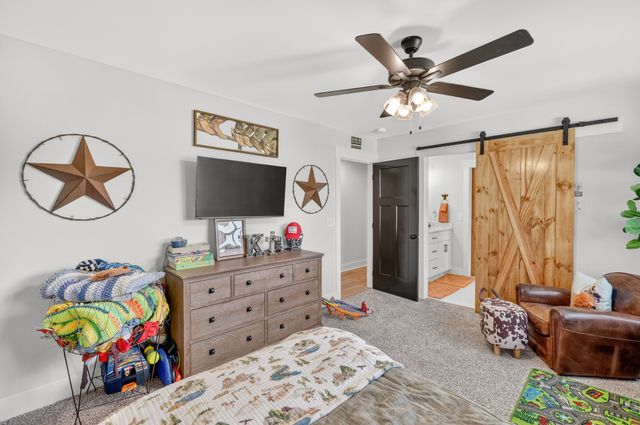 4110 Chicken Rd, Lebanon, TN 37090