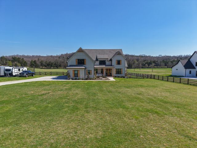 4110 Chicken Rd, Lebanon, TN 37090