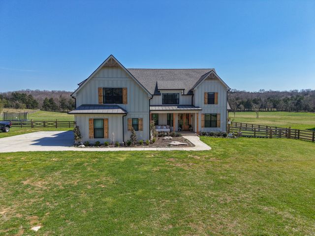 4110 Chicken Rd, Lebanon, TN 37090