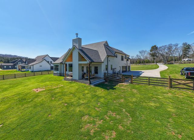 4110 Chicken Rd, Lebanon, TN 37090