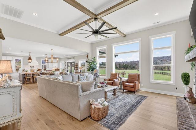 4110 Chicken Rd, Lebanon, TN 37090