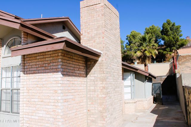 1639 BRIAN RAY Circle, El Paso, TX 79936