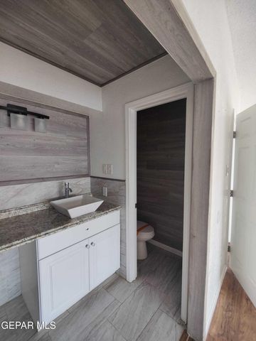 1639 BRIAN RAY Circle, El Paso, TX 79936