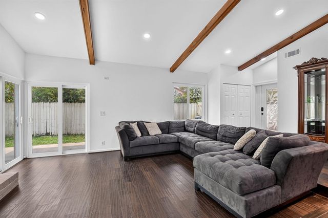7813 Kenway Place W, Boca Raton, FL 33433