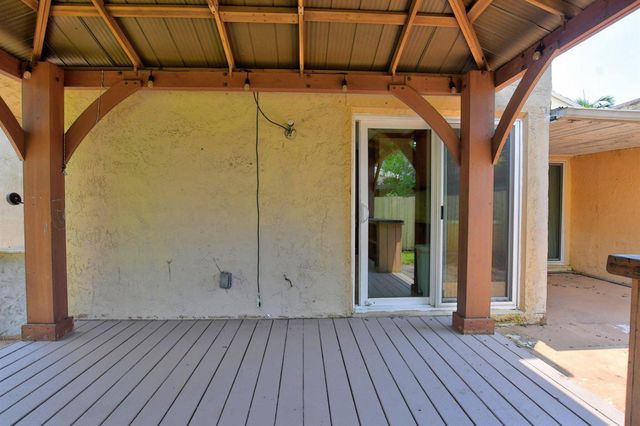 7813 Kenway Place W, Boca Raton, FL 33433