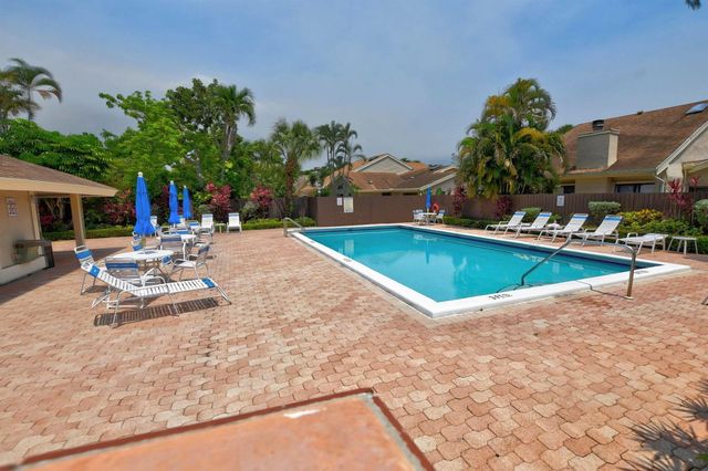 7813 Kenway Place W, Boca Raton, FL 33433