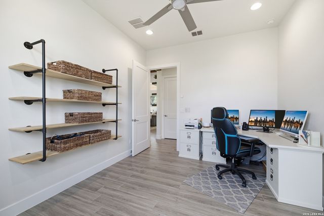 387 Curvatura, New Braunfels, TX 78132