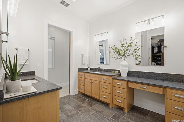 387 Curvatura, New Braunfels, TX 78132