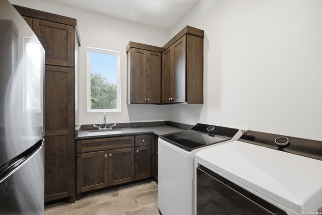 387 Curvatura, New Braunfels, TX 78132