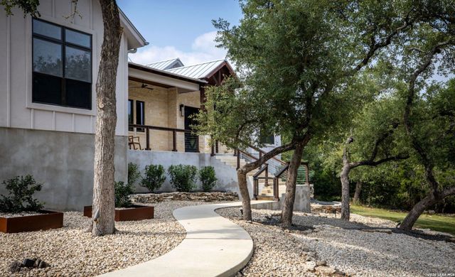 387 Curvatura, New Braunfels, TX 78132
