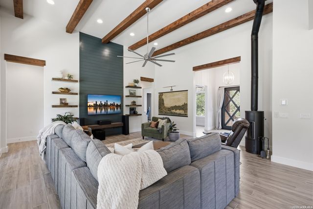 387 Curvatura, New Braunfels, TX 78132