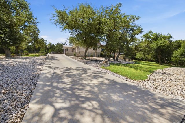 387 Curvatura, New Braunfels, TX 78132