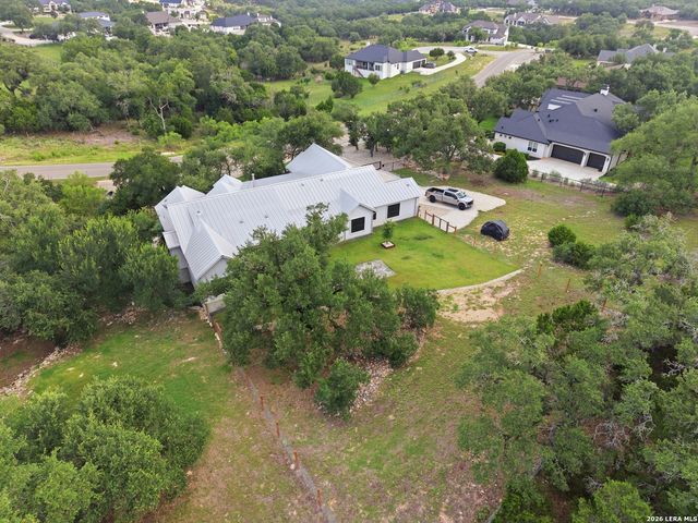 387 Curvatura, New Braunfels, TX 78132
