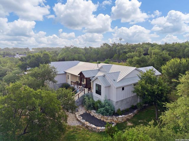 387 Curvatura, New Braunfels, TX 78132