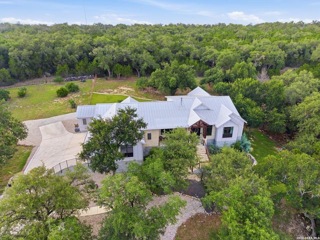387 Curvatura, New Braunfels, TX 78132