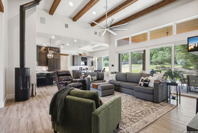 387 Curvatura, New Braunfels, TX 78132