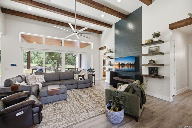 387 Curvatura, New Braunfels, TX 78132