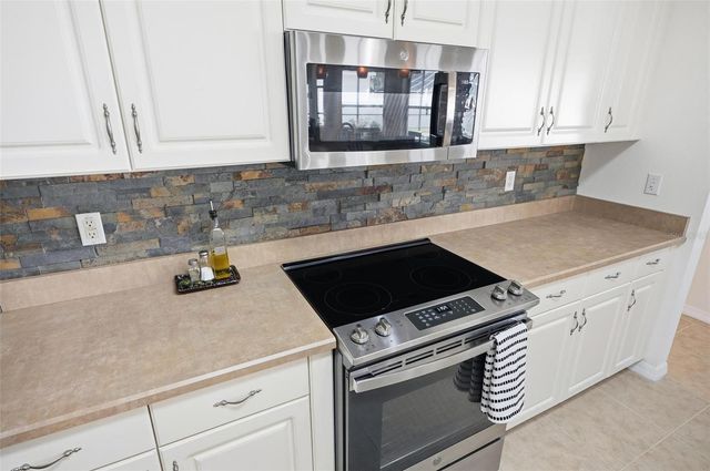 21 WOODSHIRE LANE, Palm Coast, FL 32164