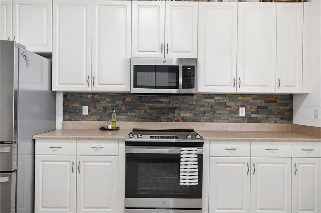 21 WOODSHIRE LANE, Palm Coast, FL 32164