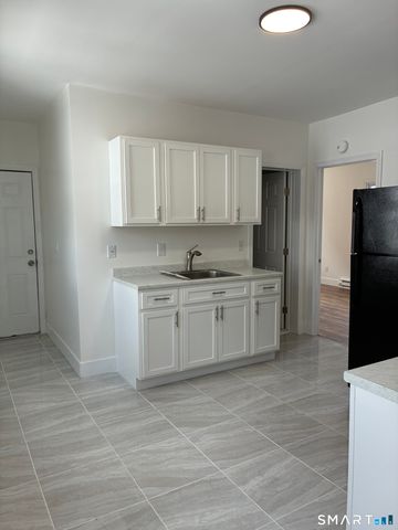 16 Vermont 3RD FLOOR Street 3, Waterbury, CT 06704