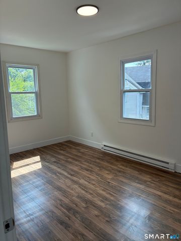 16 Vermont 3RD FLOOR Street 3, Waterbury, CT 06704