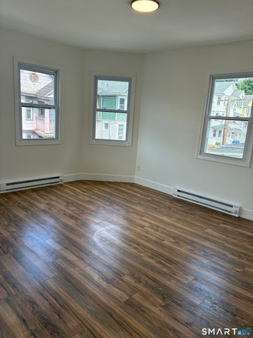 16 Vermont 3RD FLOOR Street 3, Waterbury, CT 06704
