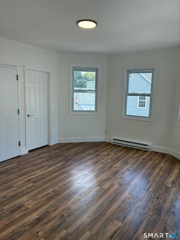 16 Vermont 3RD FLOOR Street 3, Waterbury, CT 06704