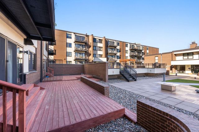 48 Groveland Terrace B103, Minneapolis, MN 55403