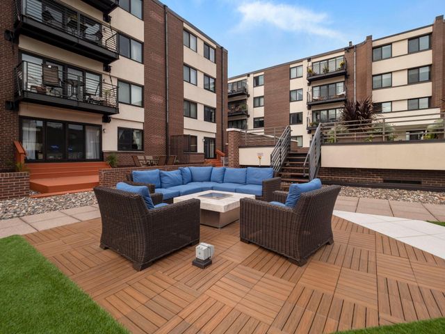 48 Groveland Terrace B103, Minneapolis, MN 55403